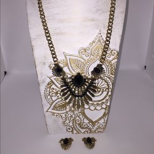 Cruise Club Gold Necklace w/ matching earrings